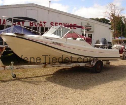 Boston Whaler Revenge 21 Tekniset tiedot ja arvostelut